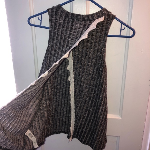 Grey open/flowy back tank - Picture 3 of 3